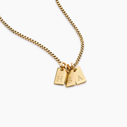 Collana con targhetta personalizzata e iniziale